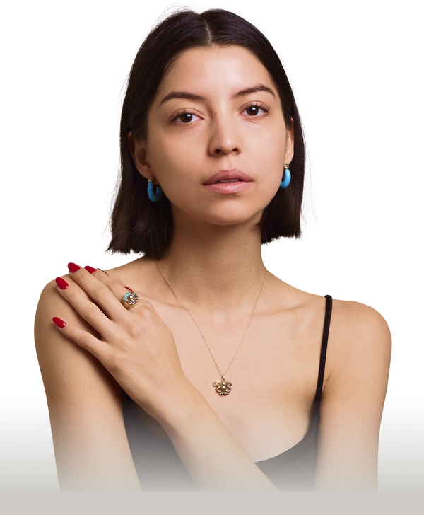 model wearing emillie collection